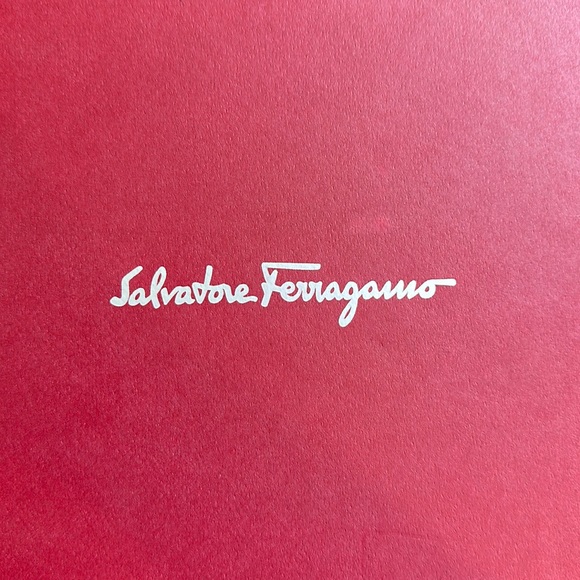 Meet your Posher, Santi - Picture 1 of 1